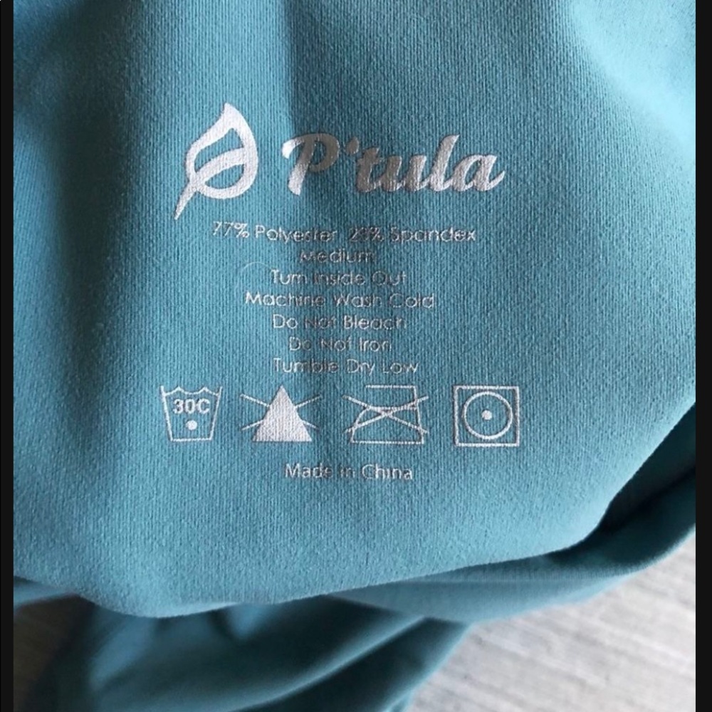 Ptula leggings. Medium. Sea foam